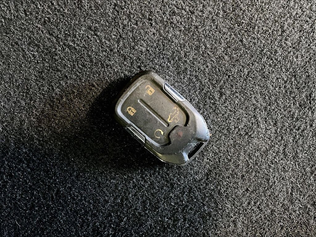 Used 2019 Blue Chevrolet RST image 31
