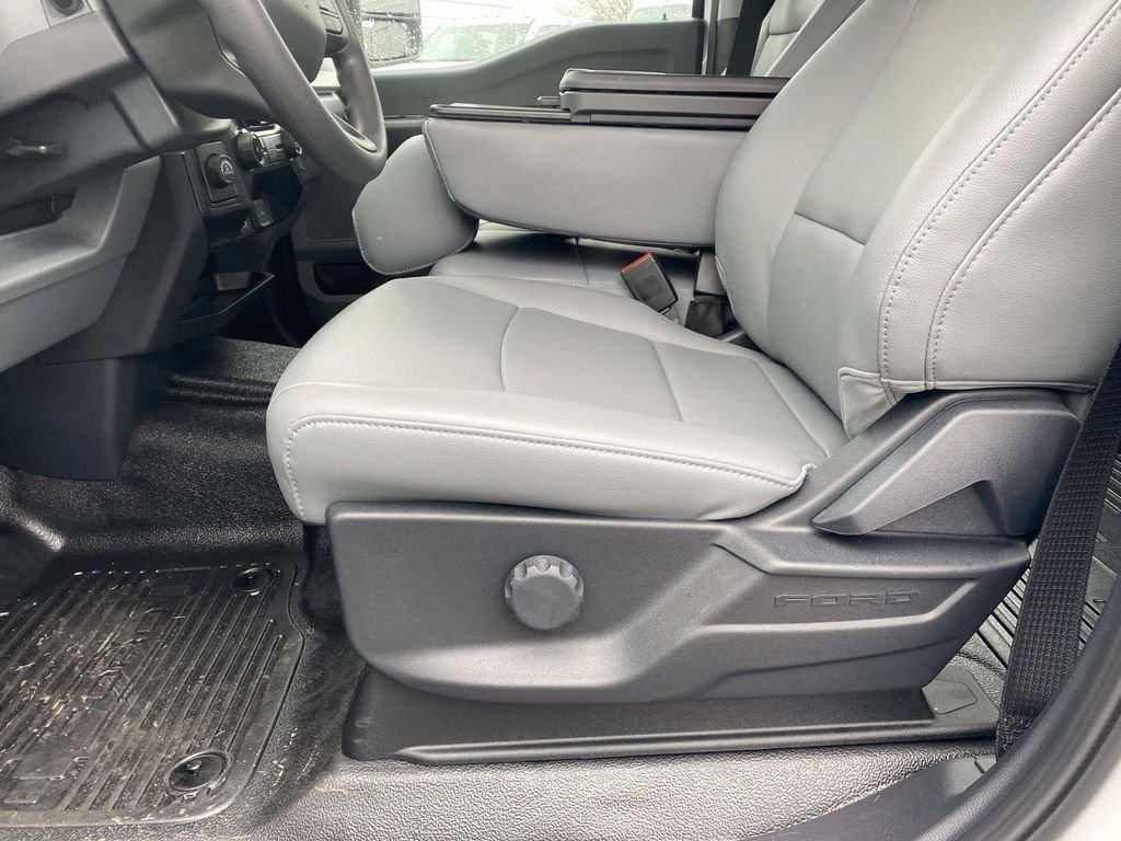 New 2026 Oxford White Ford F-350® XL image 14