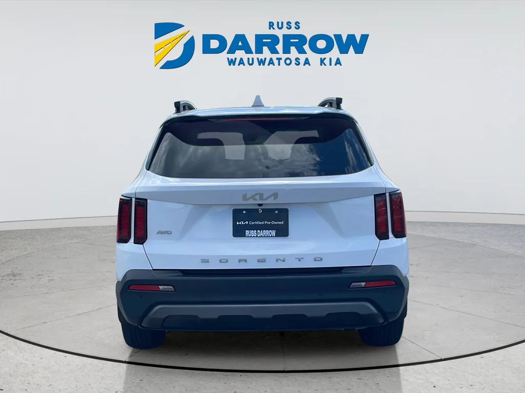 Used 2022 White Kia S X-LINE image 4