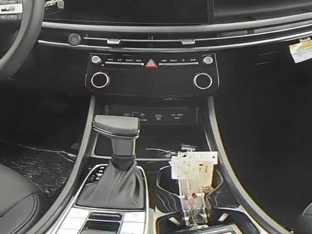 New 2026 Silver Hyundai SEL Plus image 37