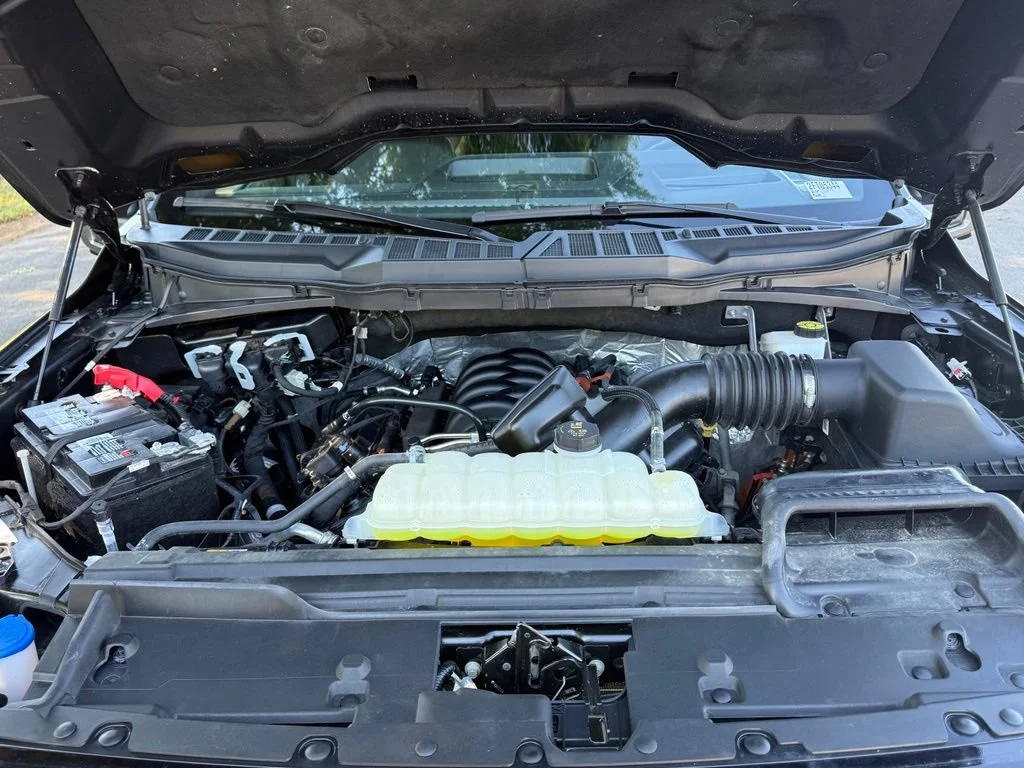 Used 2024 Gray Ford LARIAT image 33