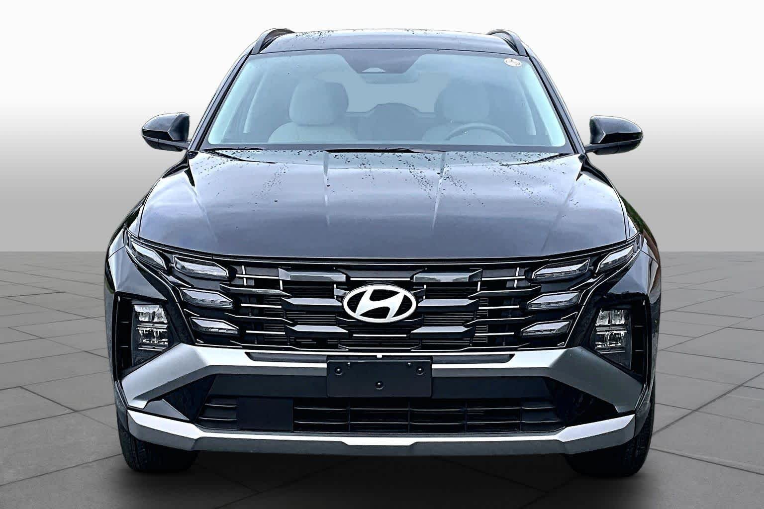 Used 2026 Phantom Black Hyundai SEL image 3