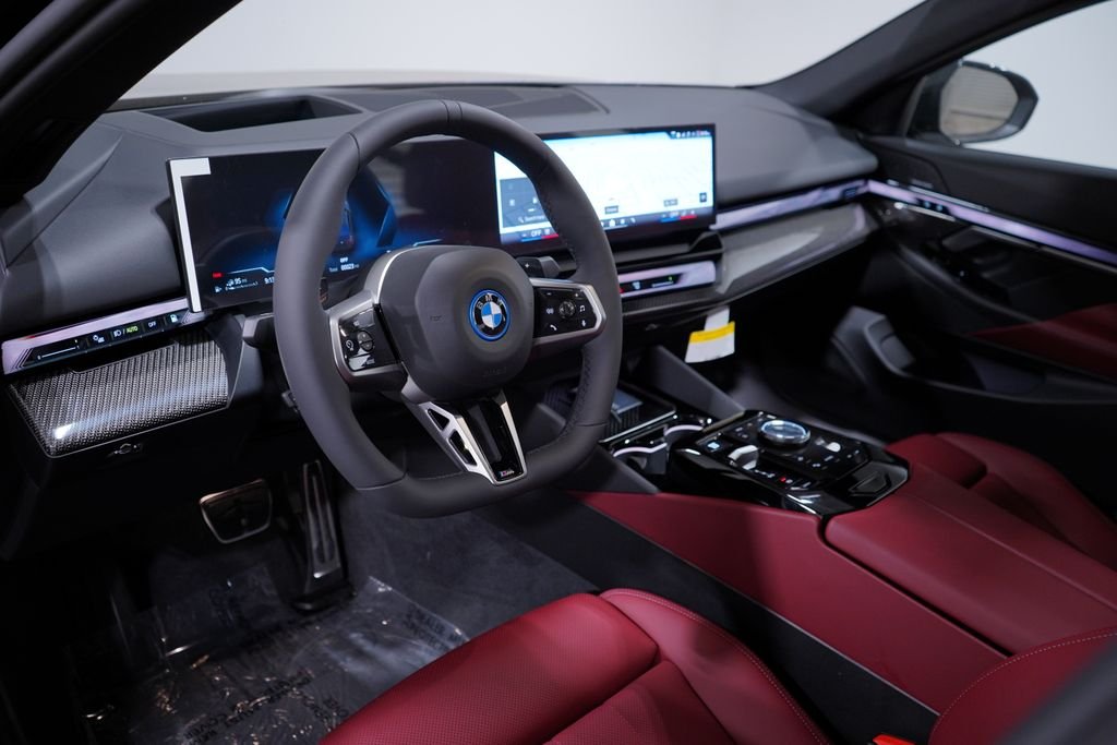 New 2027 Black Sapphire Metallic BMW 550e xDrive image 6