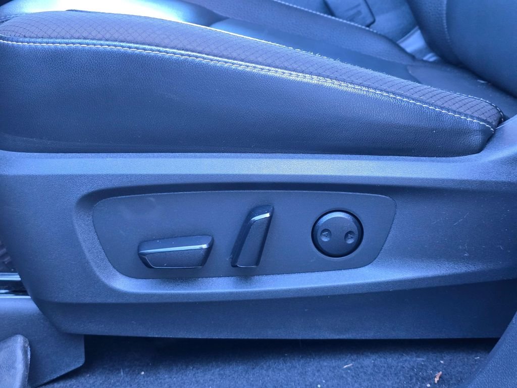 Used 2023 Gun Metallic Nissan SL image 14