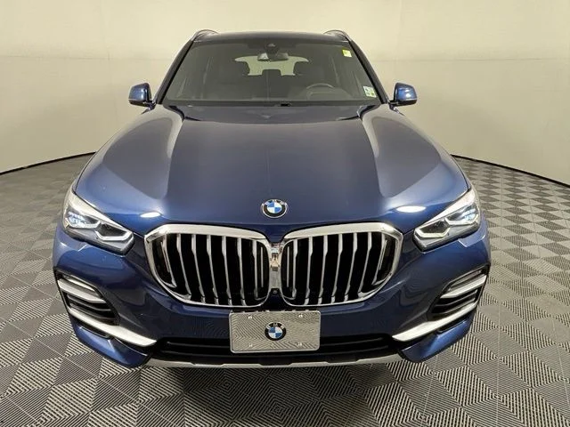 Used 2019 Blue BMW xDrive40i image 2