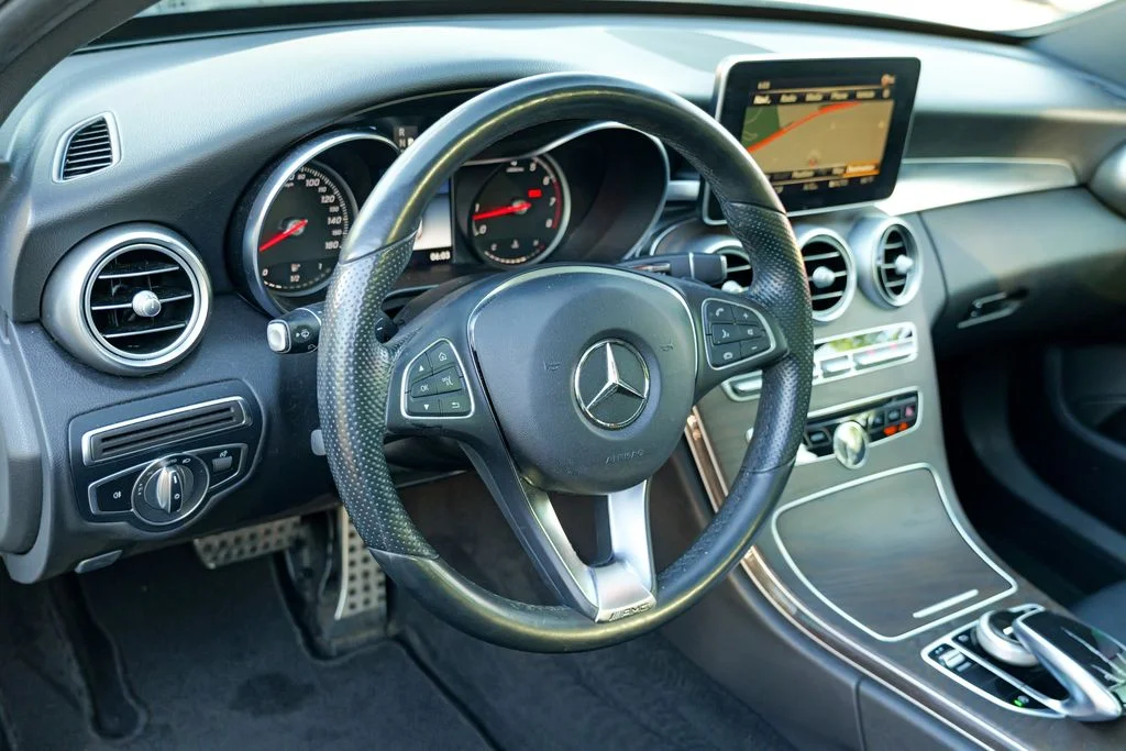 Used 2018 Polar White Mercedes-Benz C 300 image 21