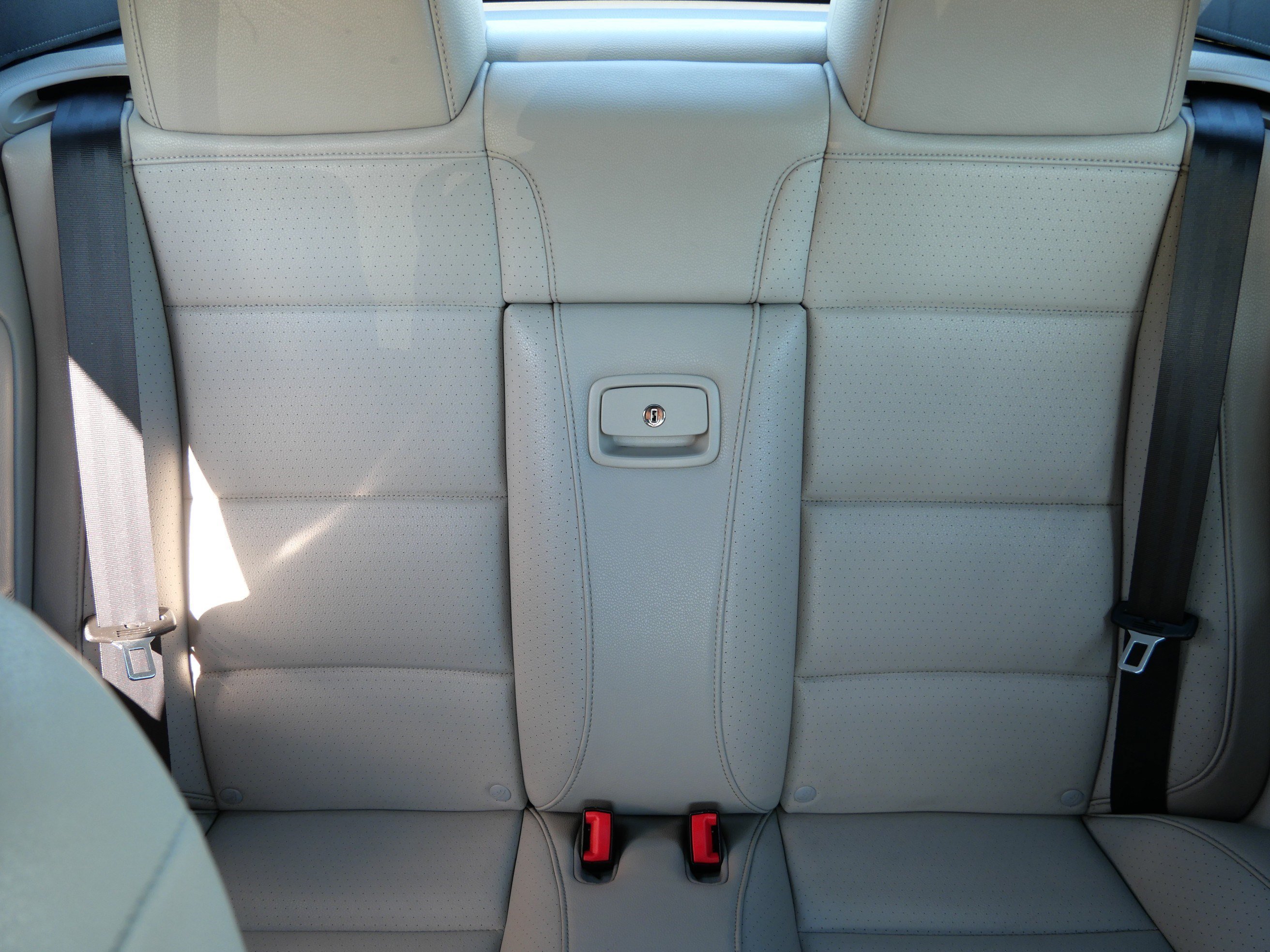 Used 2010 Eismeer Blue Metallic Volkswagen Komfort image 11