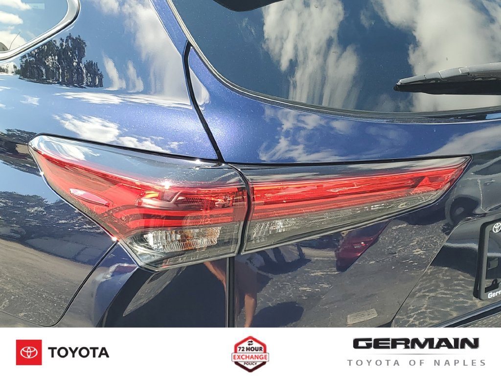Used 2022 Blue Toyota XLE image 17