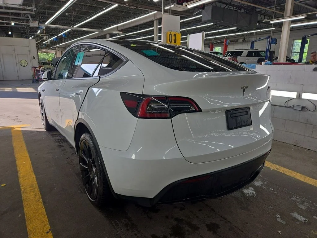 Used 2023 White Tesla Long Range image 4