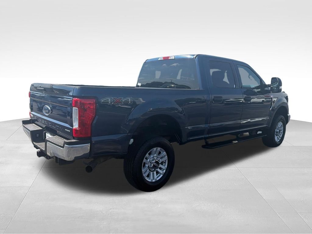 Used 2019 Blue Ford XLT image 5