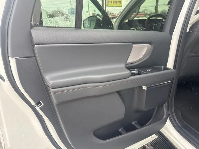 New 2025 Star White Metallic Tri-Coat Ford Active MAX image 31