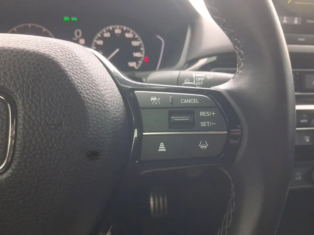 Used 2025  Honda Sport image 28
