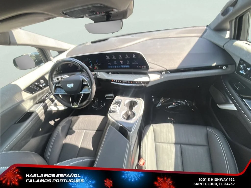 Used 2025 Argent Silver Metallic Cadillac Sport 2 image 30