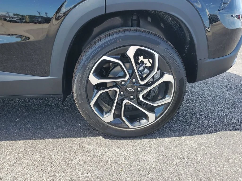 New 2026 Mosaic Black Metallic Chevrolet 2RS image 33