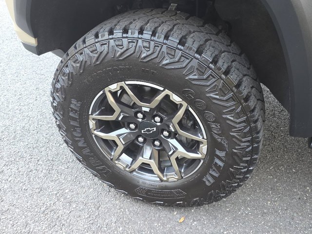 2024 Chevrolet Colorado ZR2 - Photo 7
