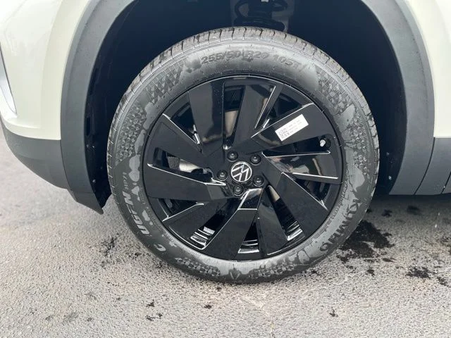 New 2026 White Volkswagen 2.0T SE w/Technology image 3