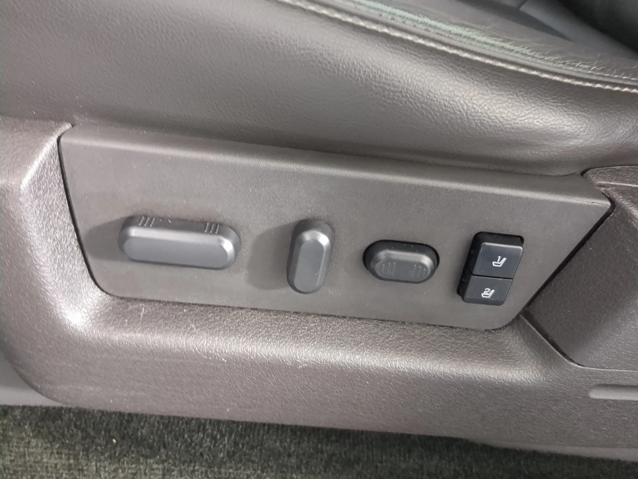 Used 2014 White Ford FX4 image 14