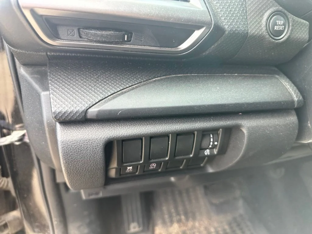 Used 2019 Black Subaru Base image 8