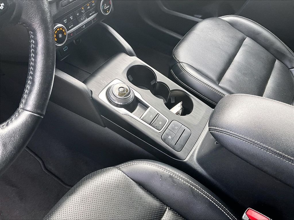 Used 2020 Black Ford SEL image 20