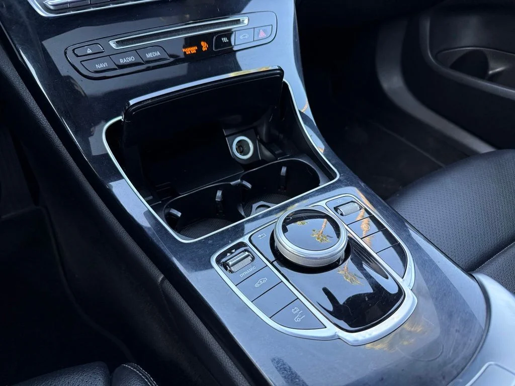 Used 2018  Mercedes-Benz C 350e image 23