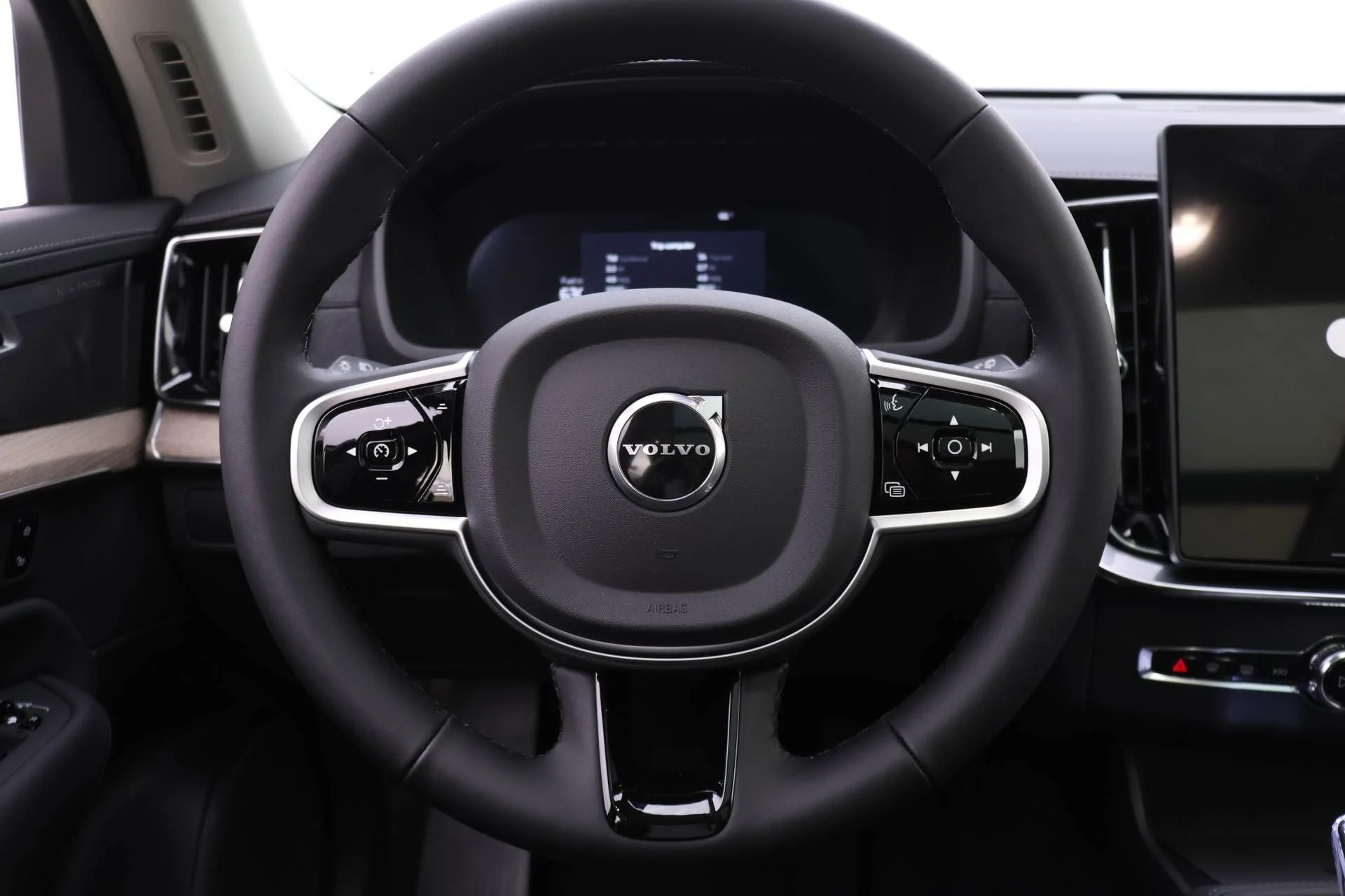 New 2026 Onyx Black Volvo Plus image 13