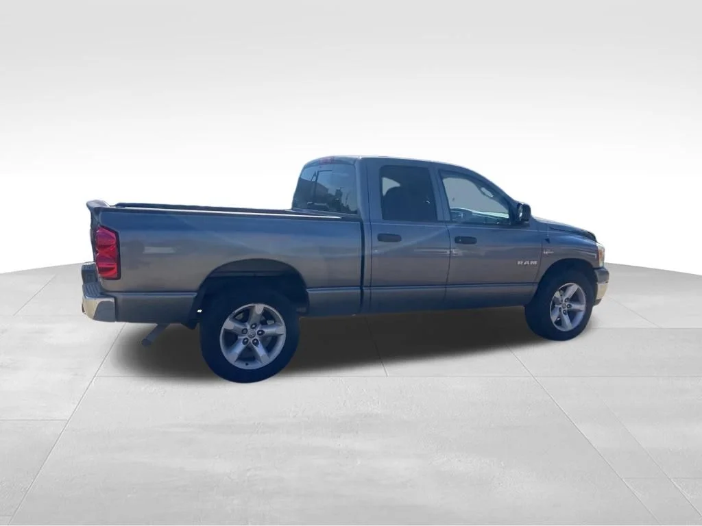 Used 2008 Gray Dodge SLT image 32