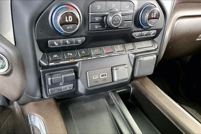 Used 2019 White Chevrolet LTZ image 24