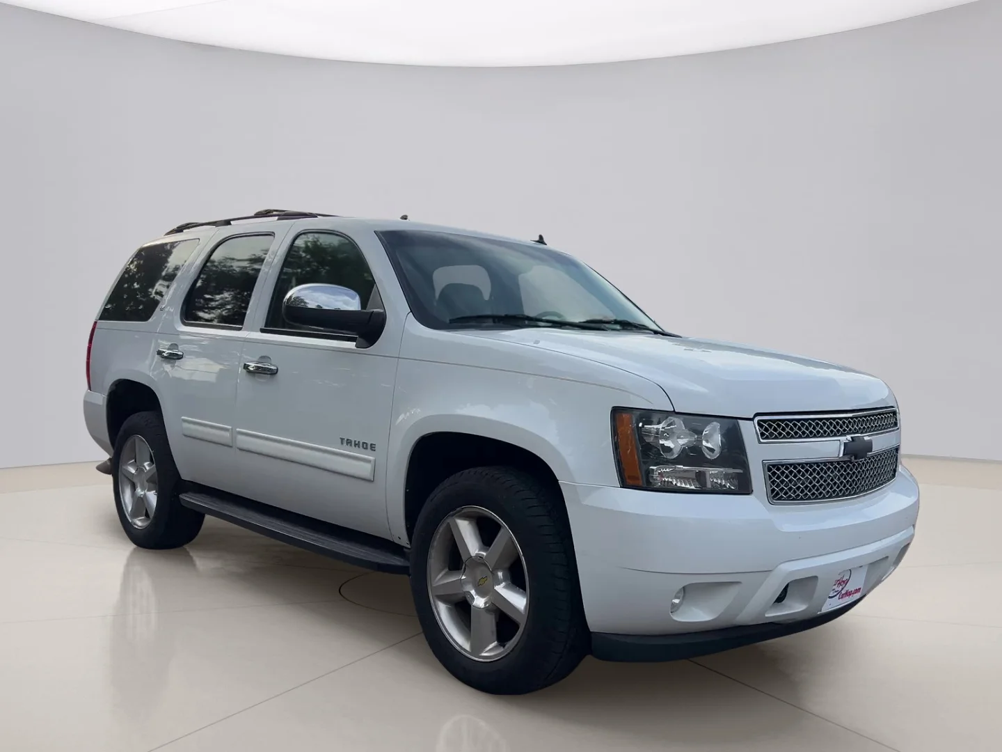 Used 2012 White Chevrolet  image 3