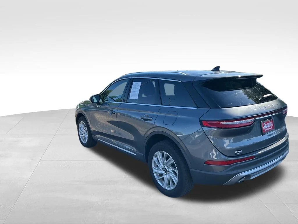 Used 2021 Gray Lincoln Standard image 3