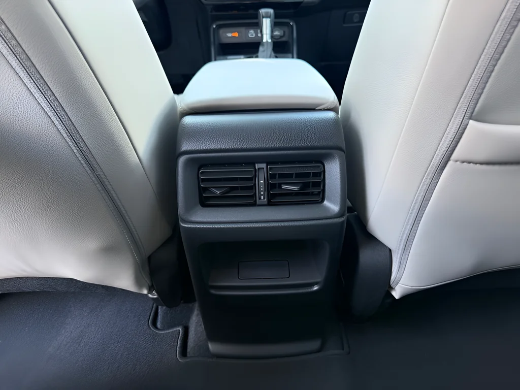 Certified Used 2023 Platinum White Pearl Honda EX-L image 12
