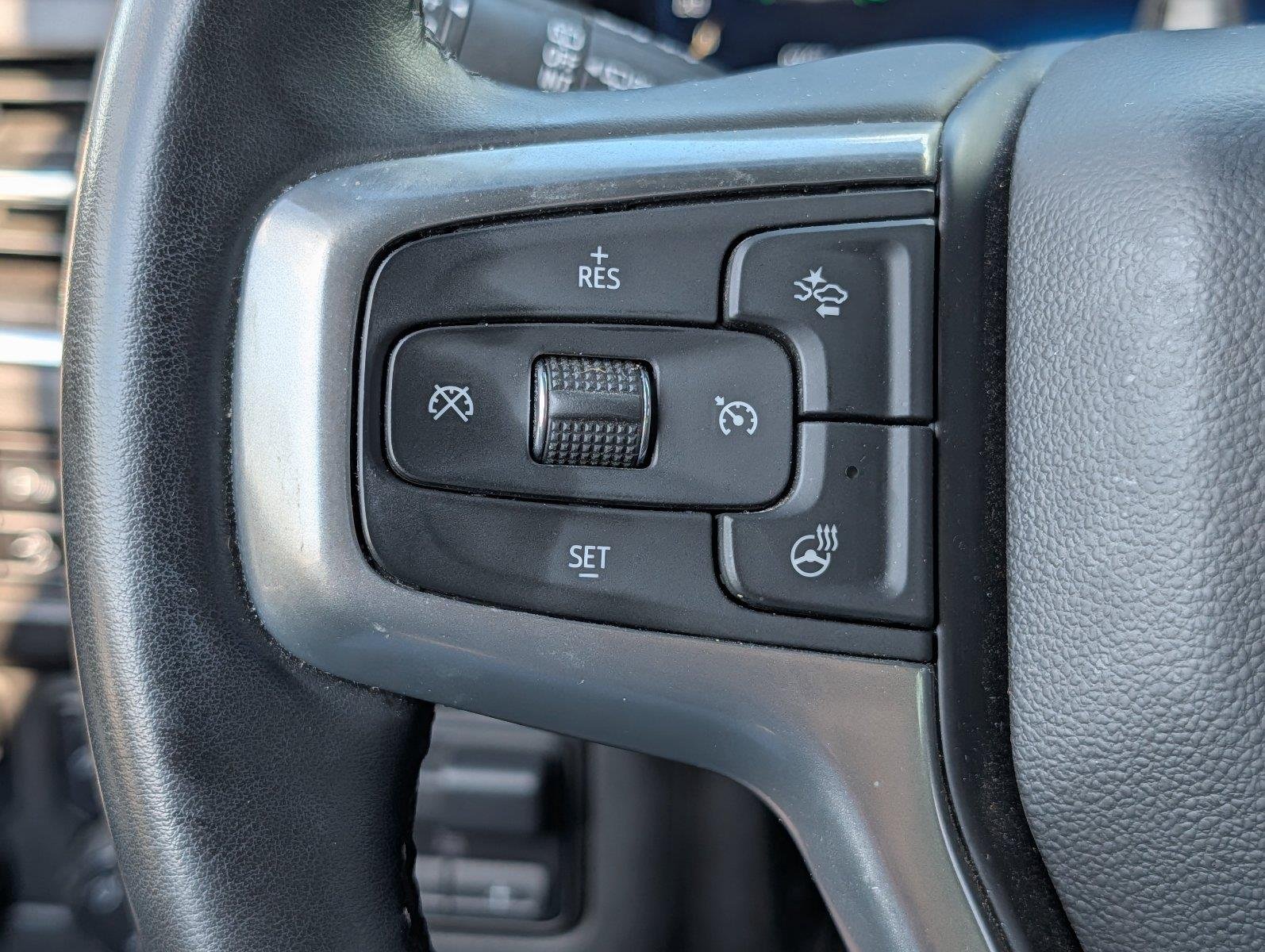 Used 2023 Summit White Chevrolet Z71 image 25