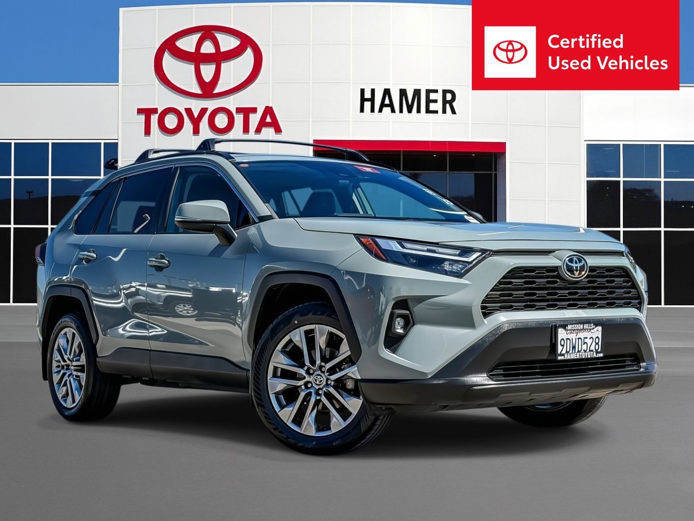 2022 Toyota RAV4 XLE Premium