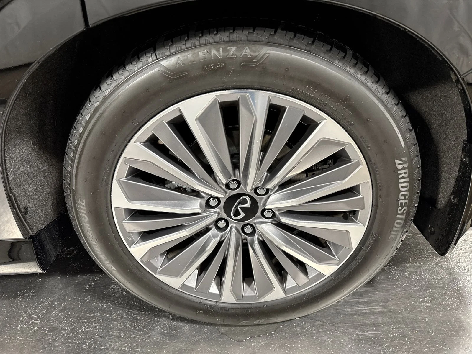 Certified Used 2025 Black INFINITI LUXE image 12
