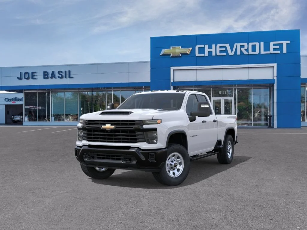 New 2026 Summit White Chevrolet WT image 8
