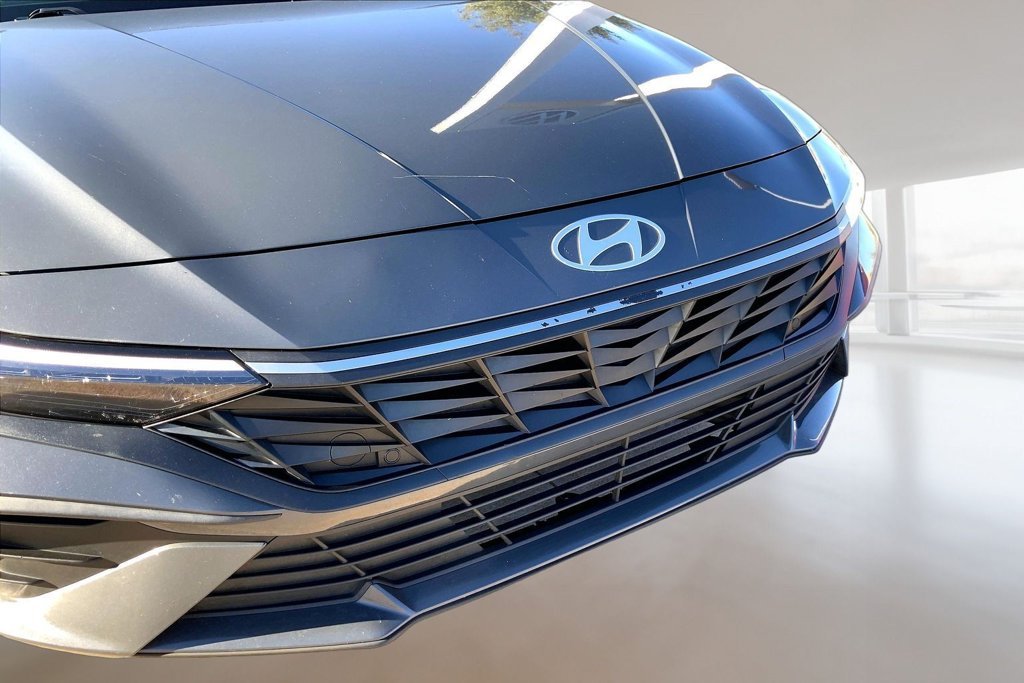 Used 2024 Ecotronic Gray Hyundai SEL image 26