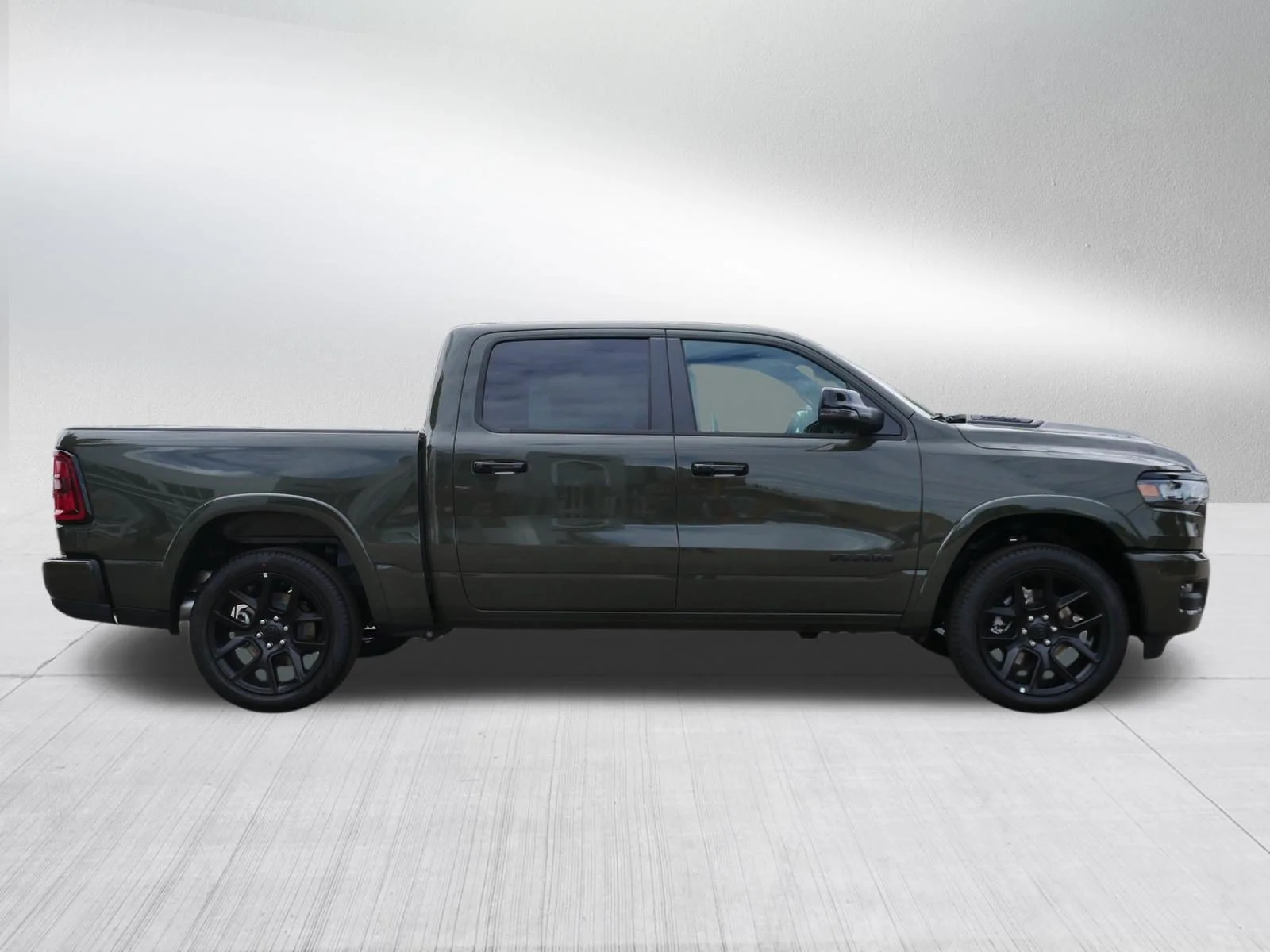 New 2026 Tank Exterior Paint RAM Laramie image 8