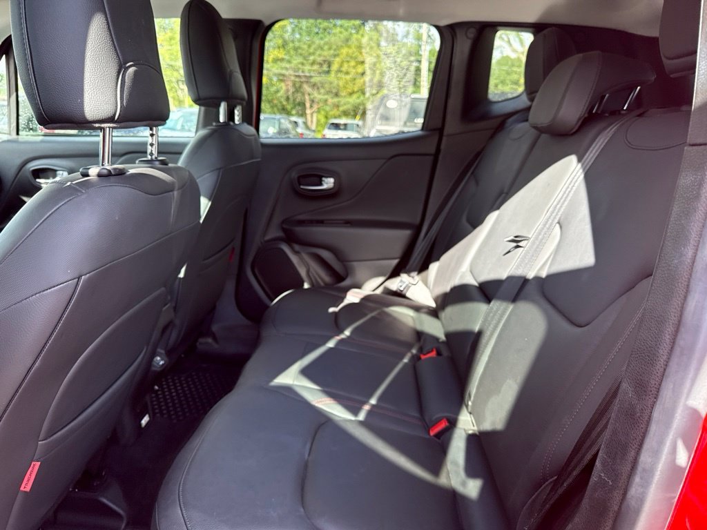 Used 2022 Red Jeep Trailhawk image 14