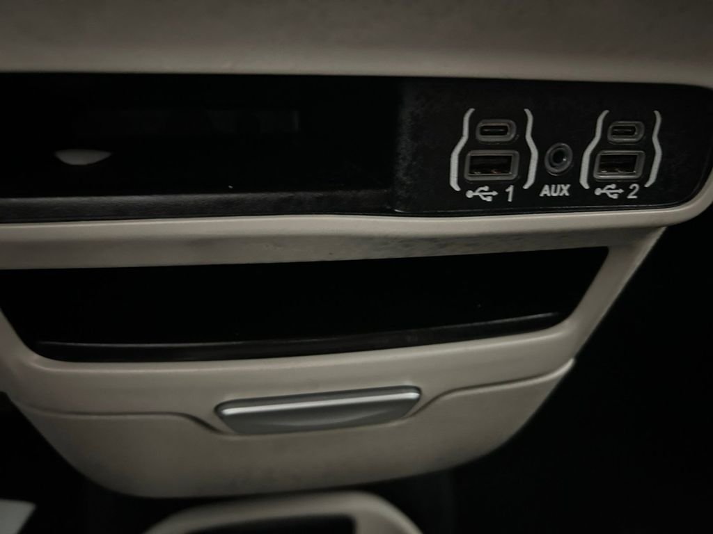 Used 2023 Silver Chrysler Touring L image 30