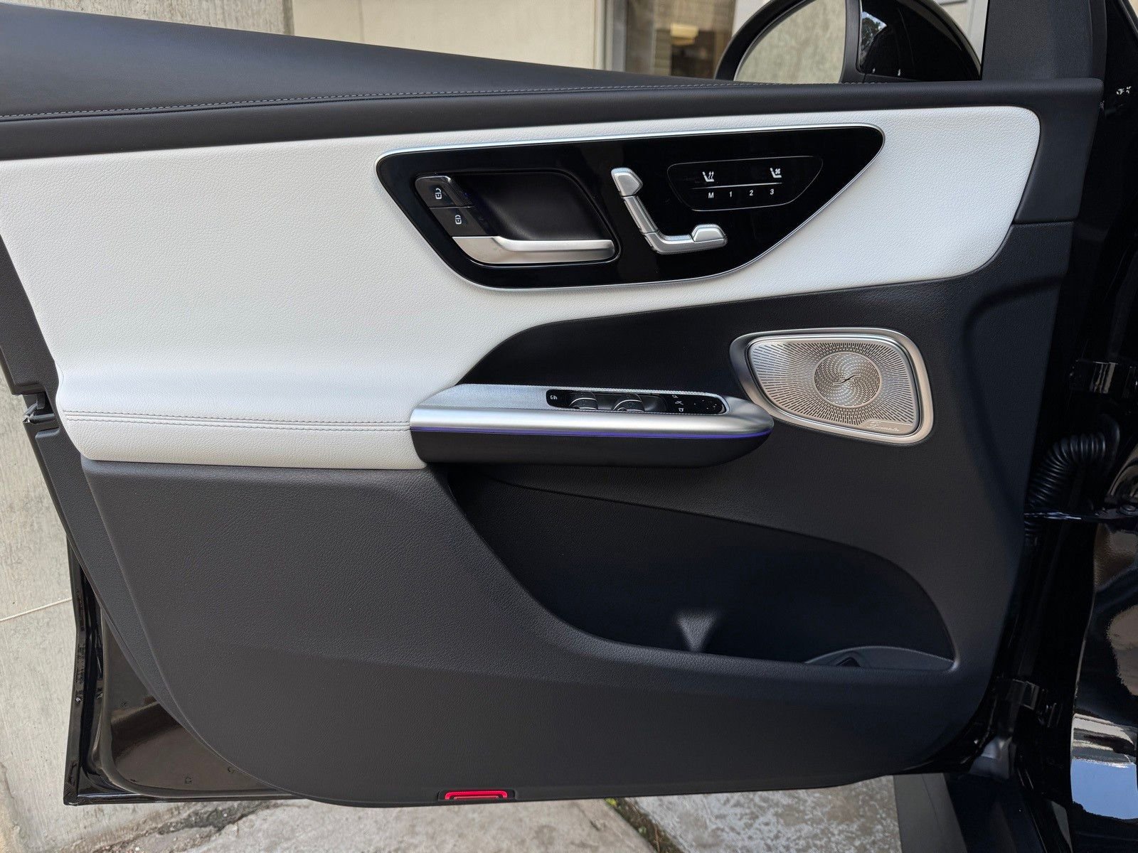 New 2026 Obsidian Black Metallic Mercedes-Benz GLC 300 image 18