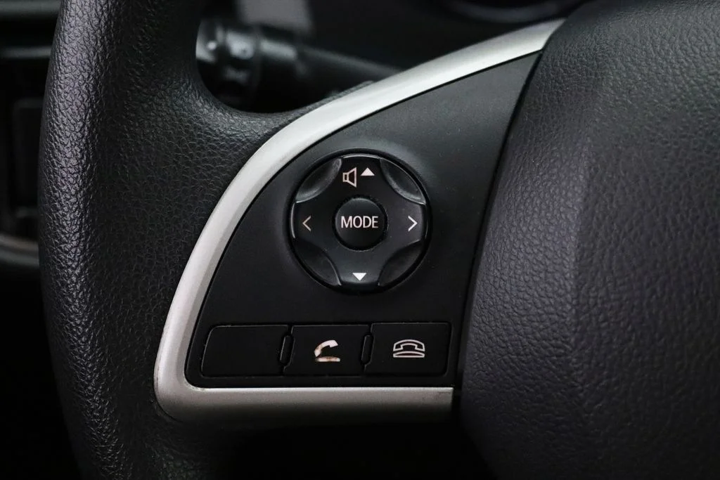 Used 2018 Black Mitsubishi ES image 20