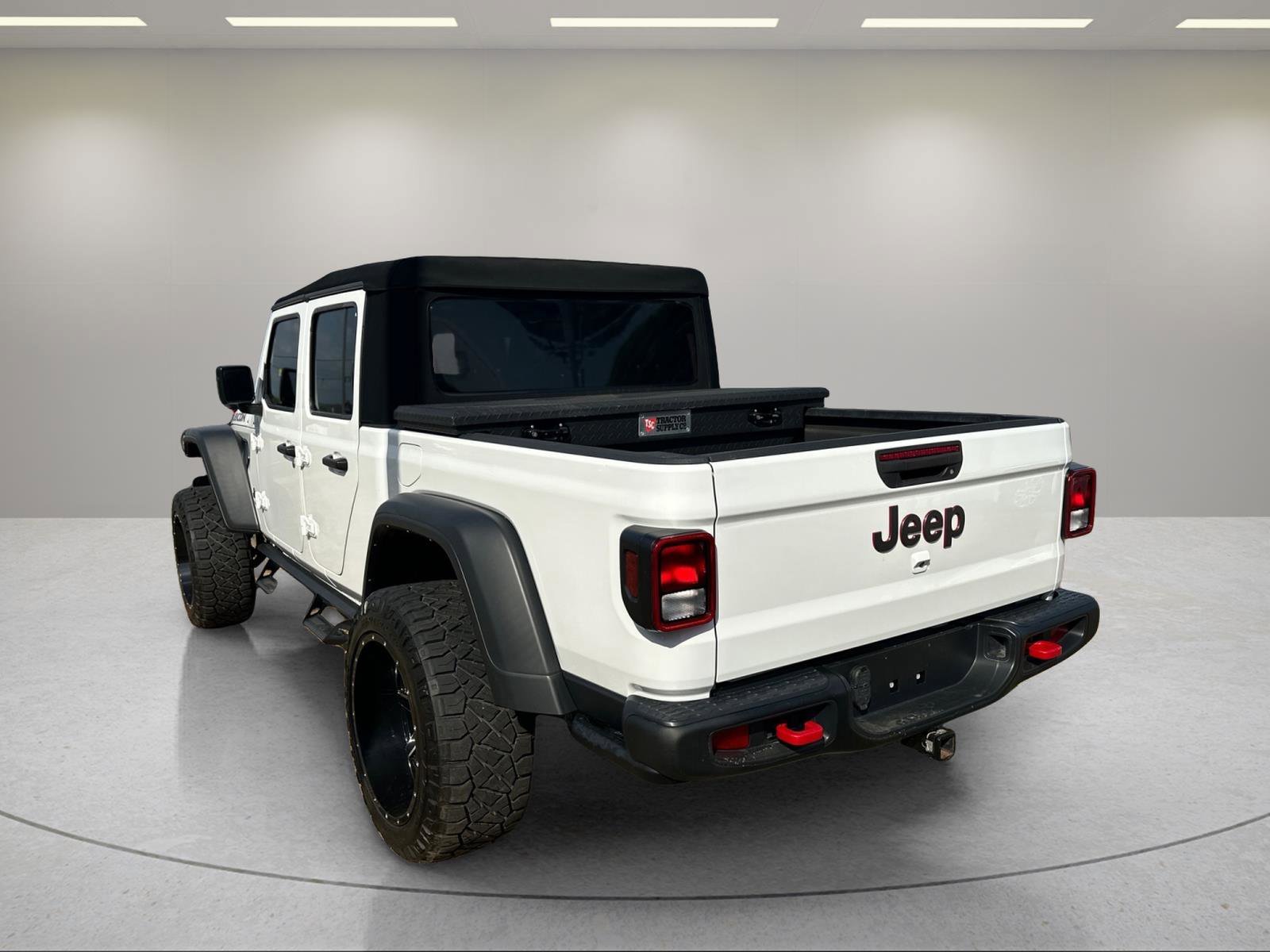 Used 2021 Bright White Clearcoat Jeep Rubicon image 3