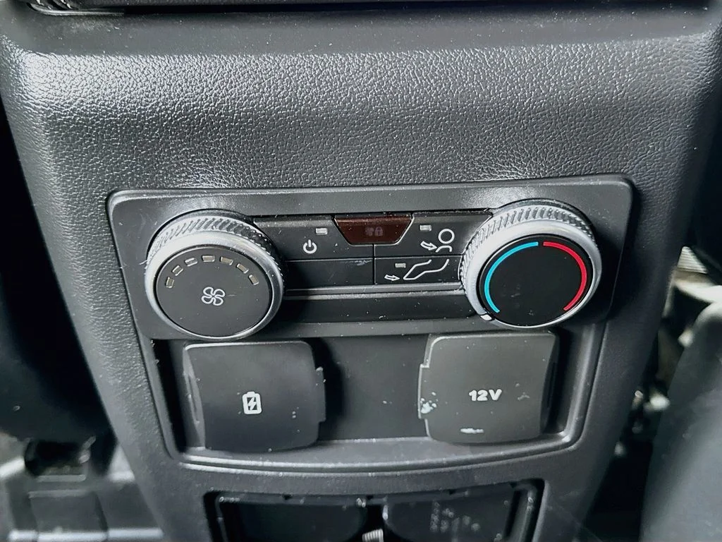 Used 2022 White Ford XLT image 30