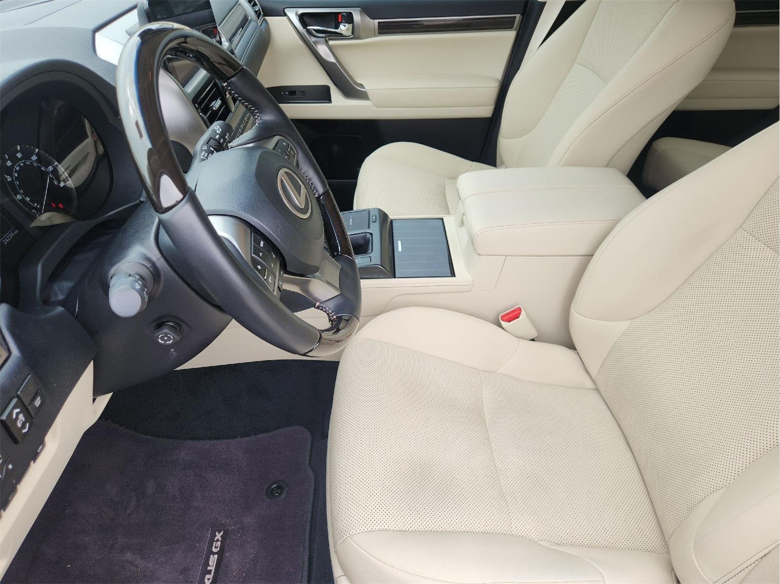 2022 Lexus GX photo 13 of 35