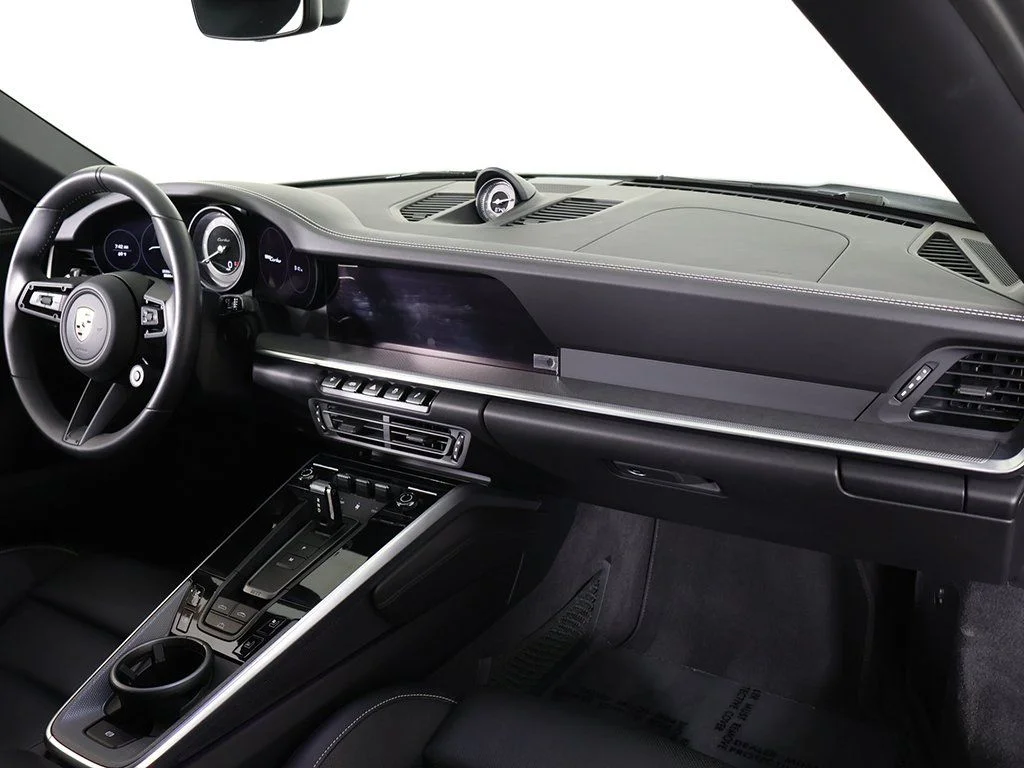 Used 2023 Chalk Porsche Turbo image 30