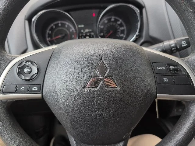 Used 2024  Mitsubishi 2.0 ES image 23