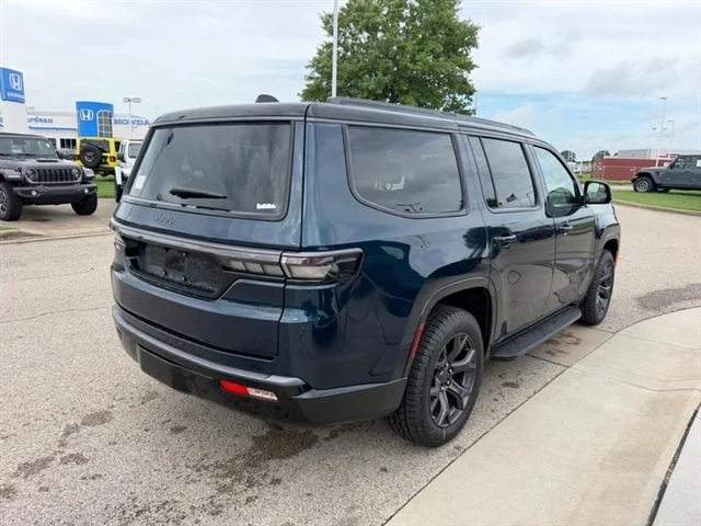 New 2026 Fathom Blue Pearl-Coat Exterior Paint (Late Availability) Jeep Upland image 4