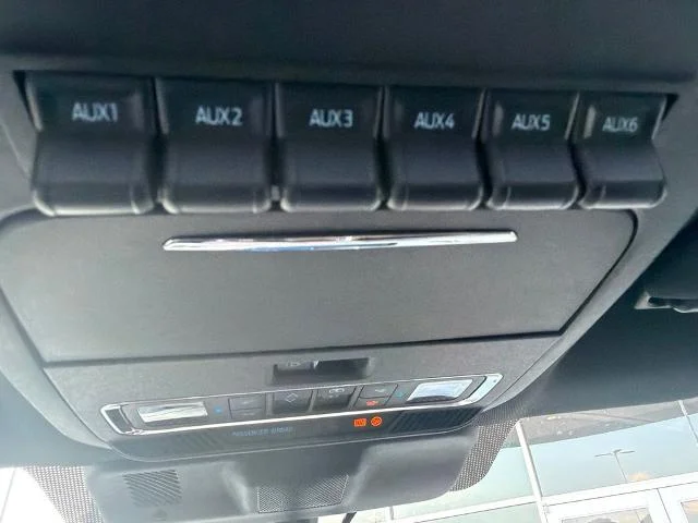 New 2027 Glacier Gray Metallic Tri-Coat Ford F-350® Platinum® image 57