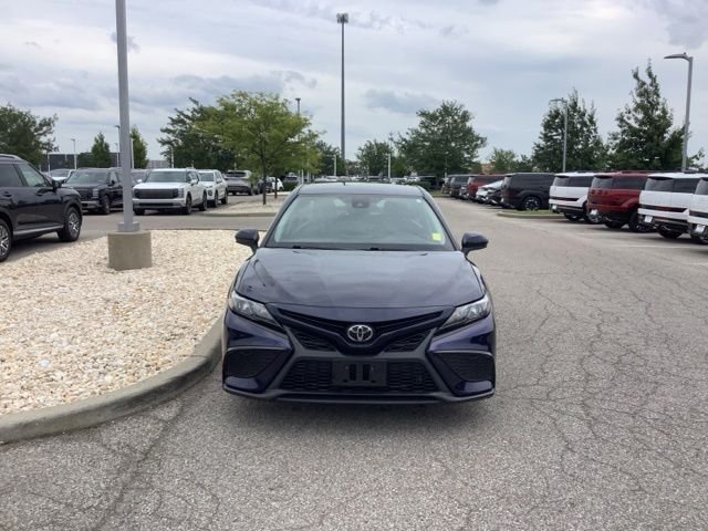 2021 Toyota Camry SE - Photo 8