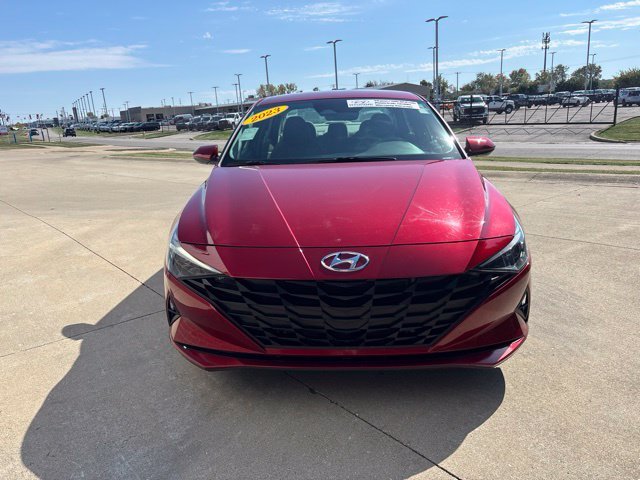 Used 2023 Ultimate Red Hyundai Blue image 4
