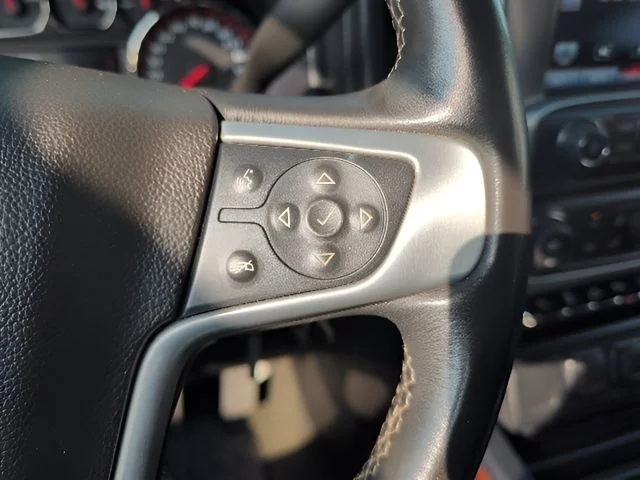 Used 2015 Silver GMC SLT image 23
